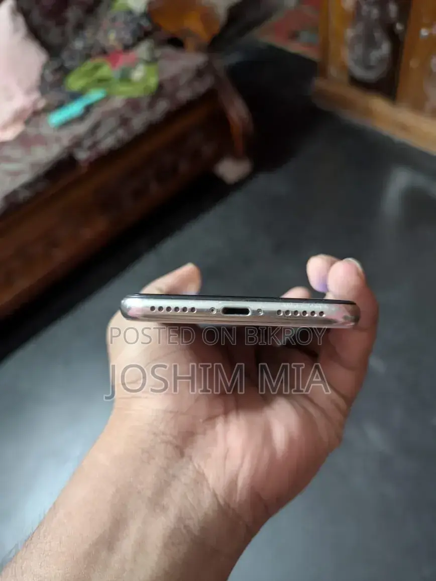 Apple iPhone X 256 GB White