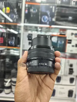 Sony 28-60mm FE Lens