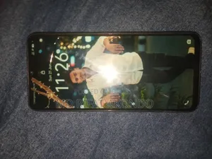 Vivo Y17 128 GB Pink