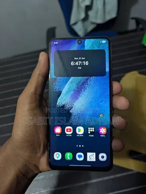 স্যামসাং গ্যালাক্সি এস২১ এফই ৫জি ১২৮ জিবি ব্ল্যাক