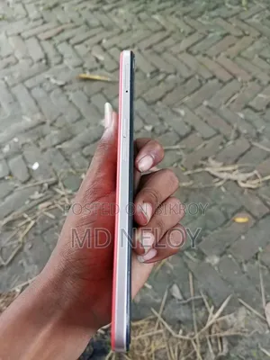 Oppo F17 128 GB Red