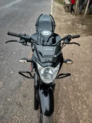 সুজুকি জিক্সার মনোটোন ২০১৬ ব্ল্যাক