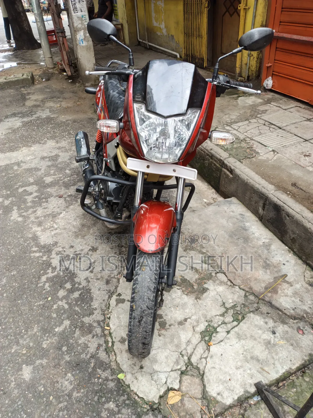 Mahindra Centuro 2015 Red