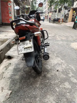 Mahindra Centuro 2015 Red