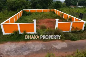 সেক্টর-১০ এ ৩০০ ফুট এক্সপ্রেসওয়ের পাশে ১০ কাঠা দক্ষিণমুখী জমি