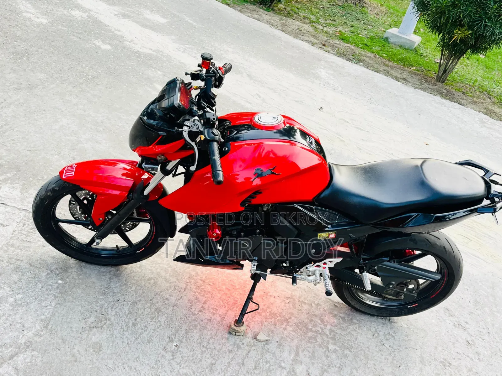 TVS Apache 160 4V 2019 Red