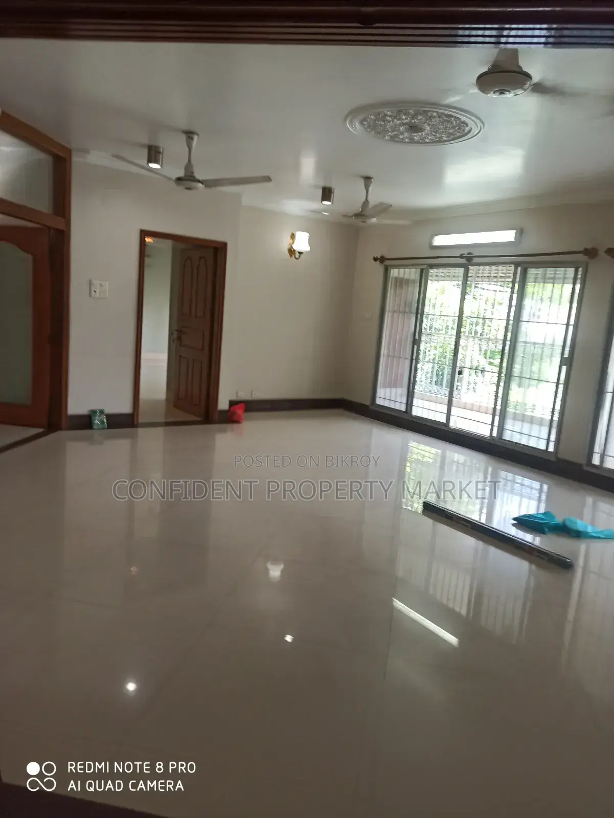গুলশানে ৩ বেডরুমের অ্যাপার্টমেন্ট ভাড়ার জন্য