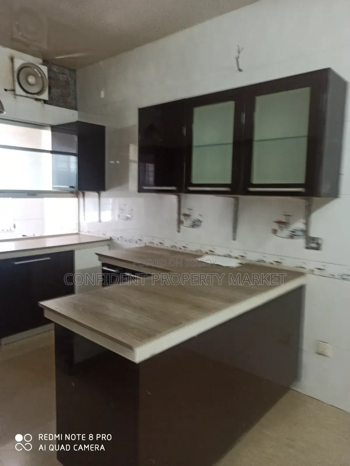 4-bedroom Apartment in Gulshan for Rent