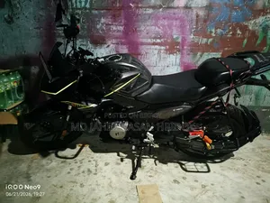 Hero Xtreme 125R 2025 Black