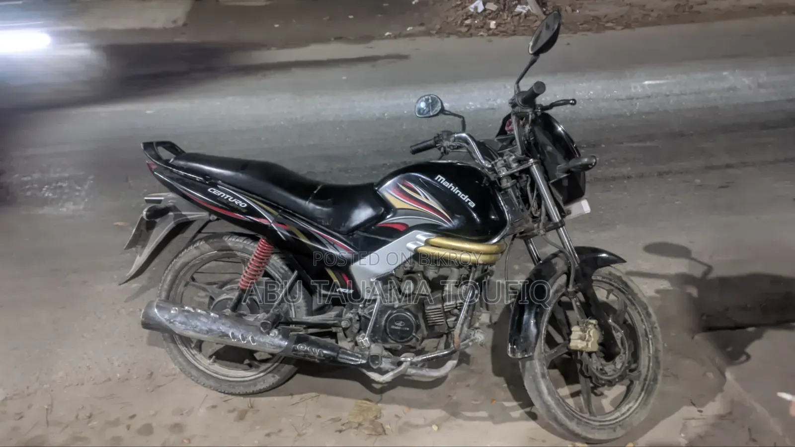 মাহিন্দ্রা সেঞ্চুরো ২০১৩ ব্ল্যাক