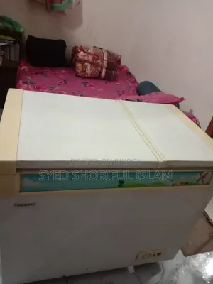Finger Fridge with both normal and deep freezer