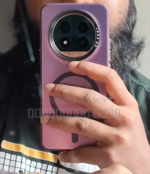 রিয়েলমি ১৩ প্রো+ ৫জি ২৫৬ জিবি গ্রিন