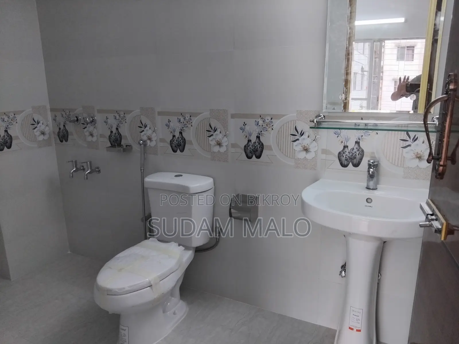 4 Bedroom Apartment in Uttara for Sale