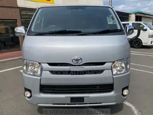 টয়োটা হাইএস ২০২১ হোয়াইট