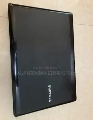 ল্যাপটপ স্যামসাং ৪জিবি ইন্টেল কোর আই৫ হার্ড ডিস্ক ৫০০জিবি