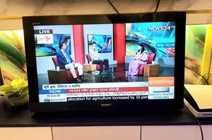 32" TV for sale