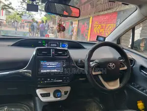 Toyota Prius 2017 Pearl