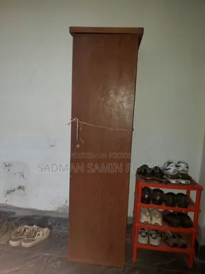 সিঙ্গেল আলমারি
