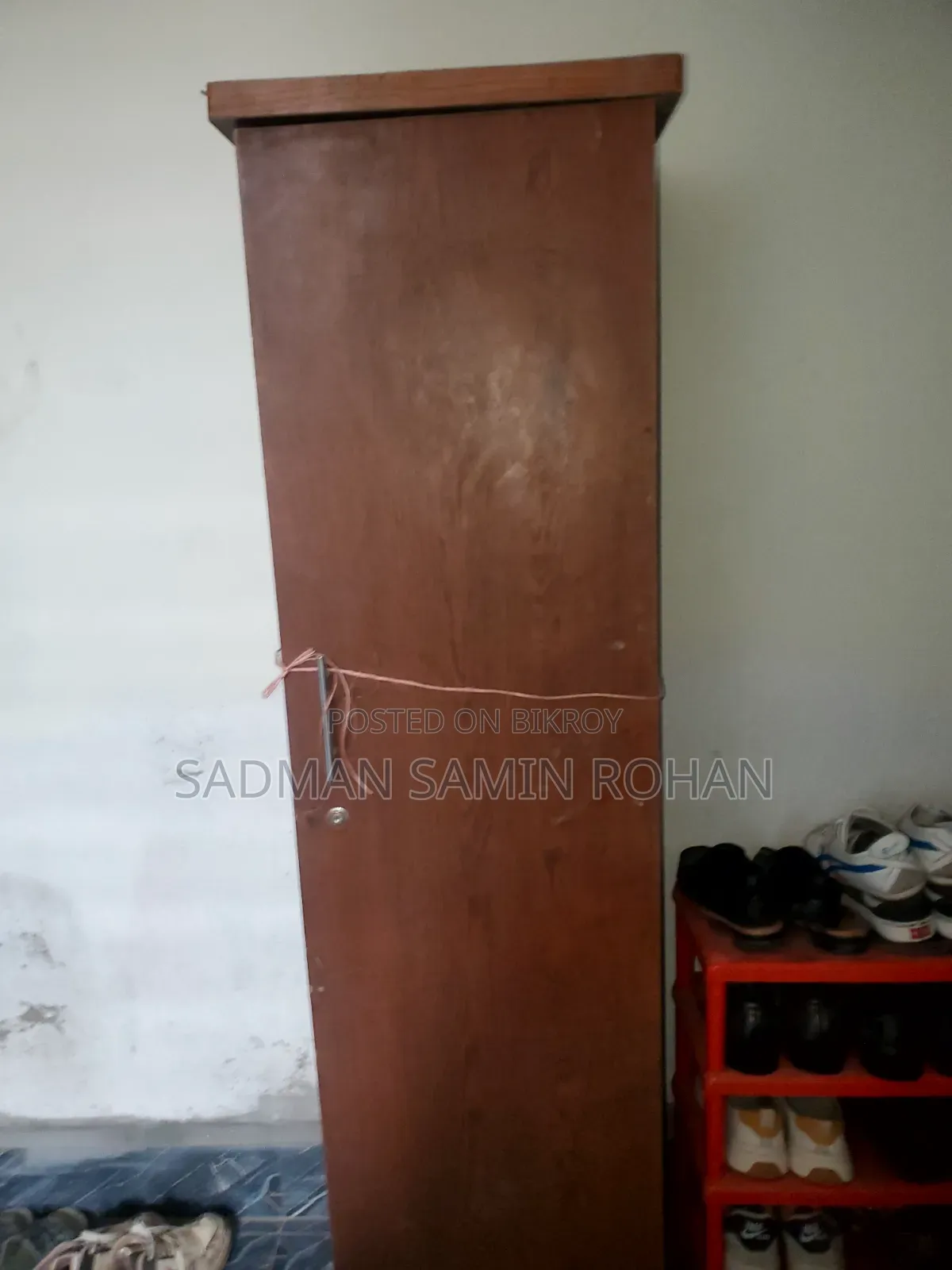 সিঙ্গেল আলমারি