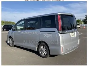 Toyota Noah 2021 Silver