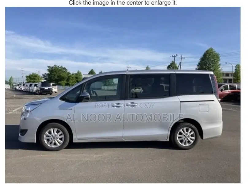 Toyota Noah 2021 Silver