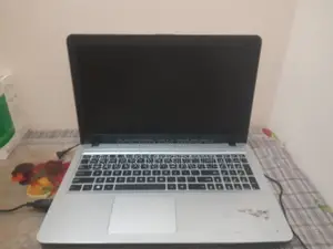 Laptop Asus VivoBook X540SA 4GB Intel Core I3 HDD 1T