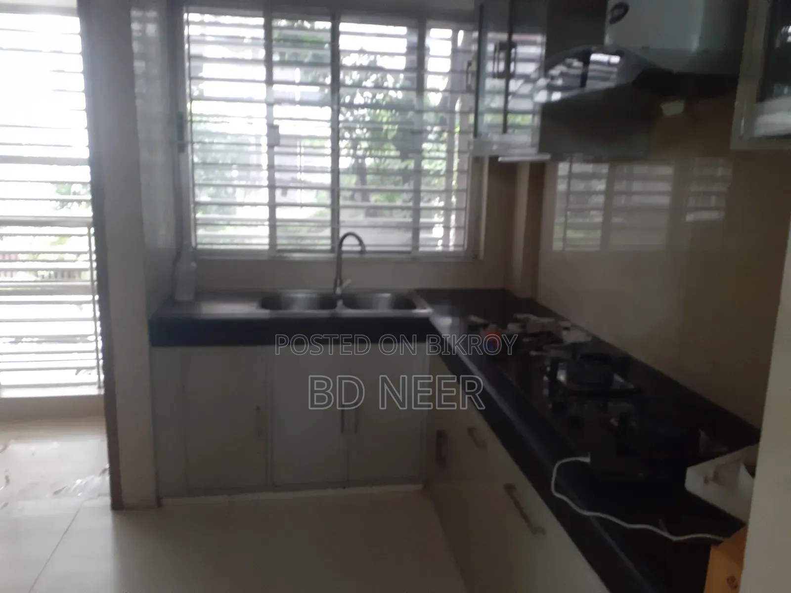 গুলশানে ভাড়ার জন্য ফার্নিশড ৩ বেডরুমের অ্যাপার্টমেন্ট