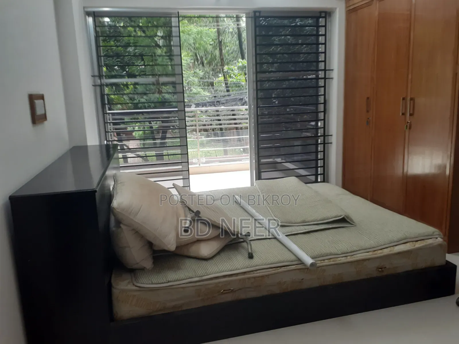 গুলশানে ভাড়ার জন্য ফার্নিশড ৩ বেডরুমের অ্যাপার্টমেন্ট