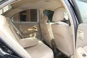Nissan Sunny 2006 Black