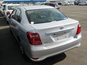 Toyota Axio 2020 Silver