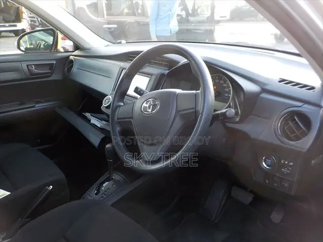 Toyota Axio 2020 Silver