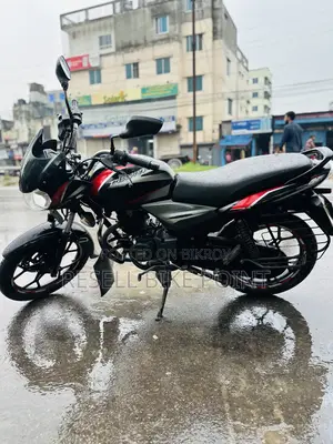 বাজাজ ডিসকভার ১২৫ ২০২০ ব্ল্যাক