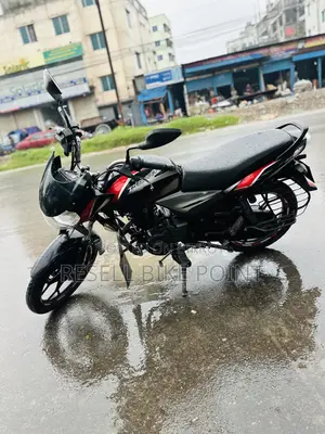 বাজাজ ডিসকভার ১২৫ ২০২০ ব্ল্যাক