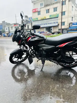 বাজাজ ডিসকভার ১২৫ ২০২০ ব্ল্যাক
