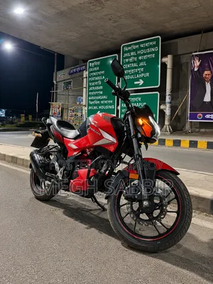 Hero Thriller 160R 2023 Red