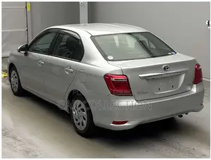 Toyota Axio 2021 Silver
