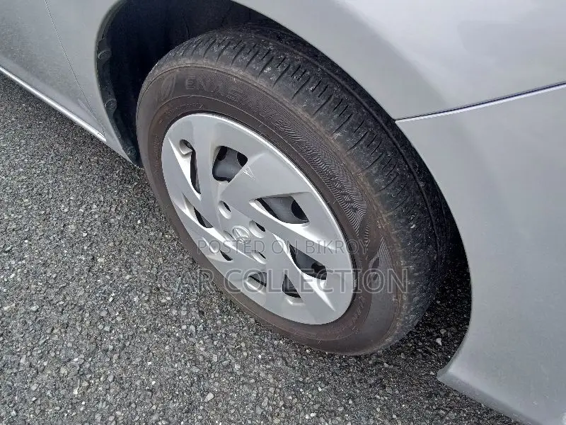 Toyota Axio 2021 Silver