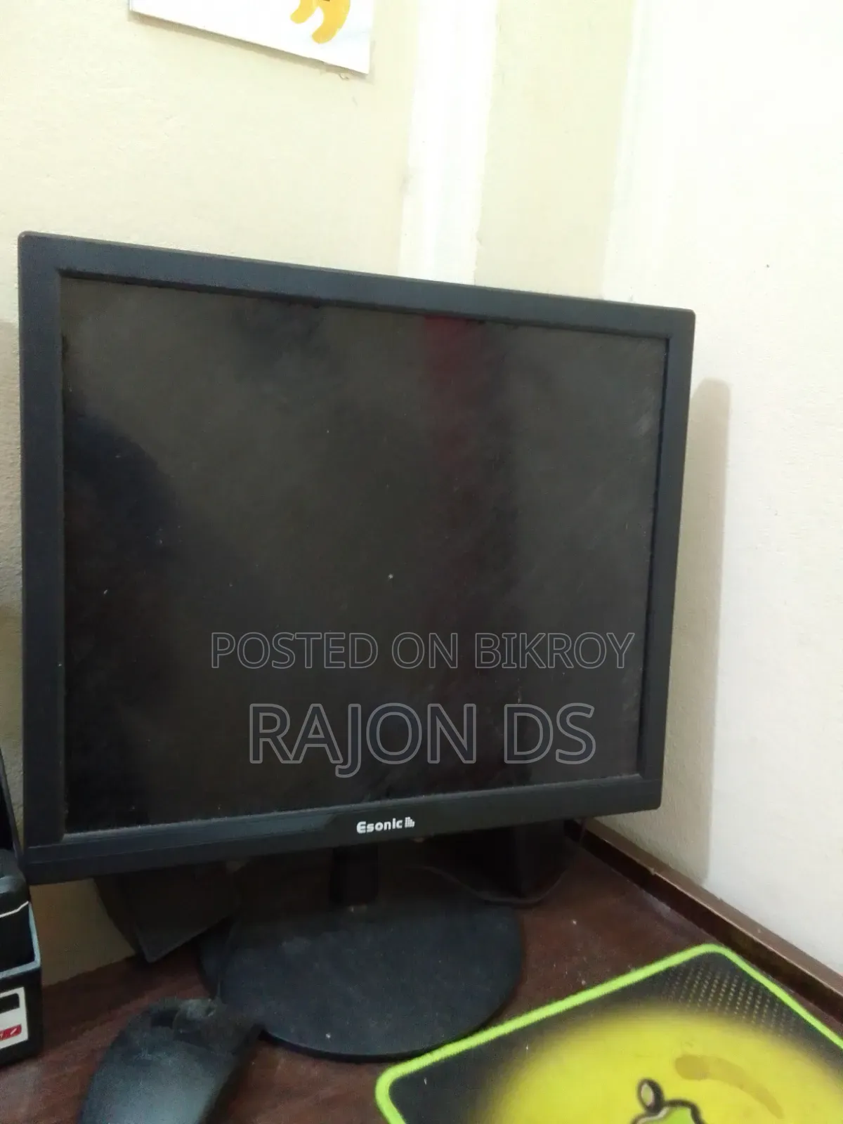 ইসোনি ১৭ ইঞ্চি এলইডি মনিটর (মডেল: ইএসএলএম১৭)