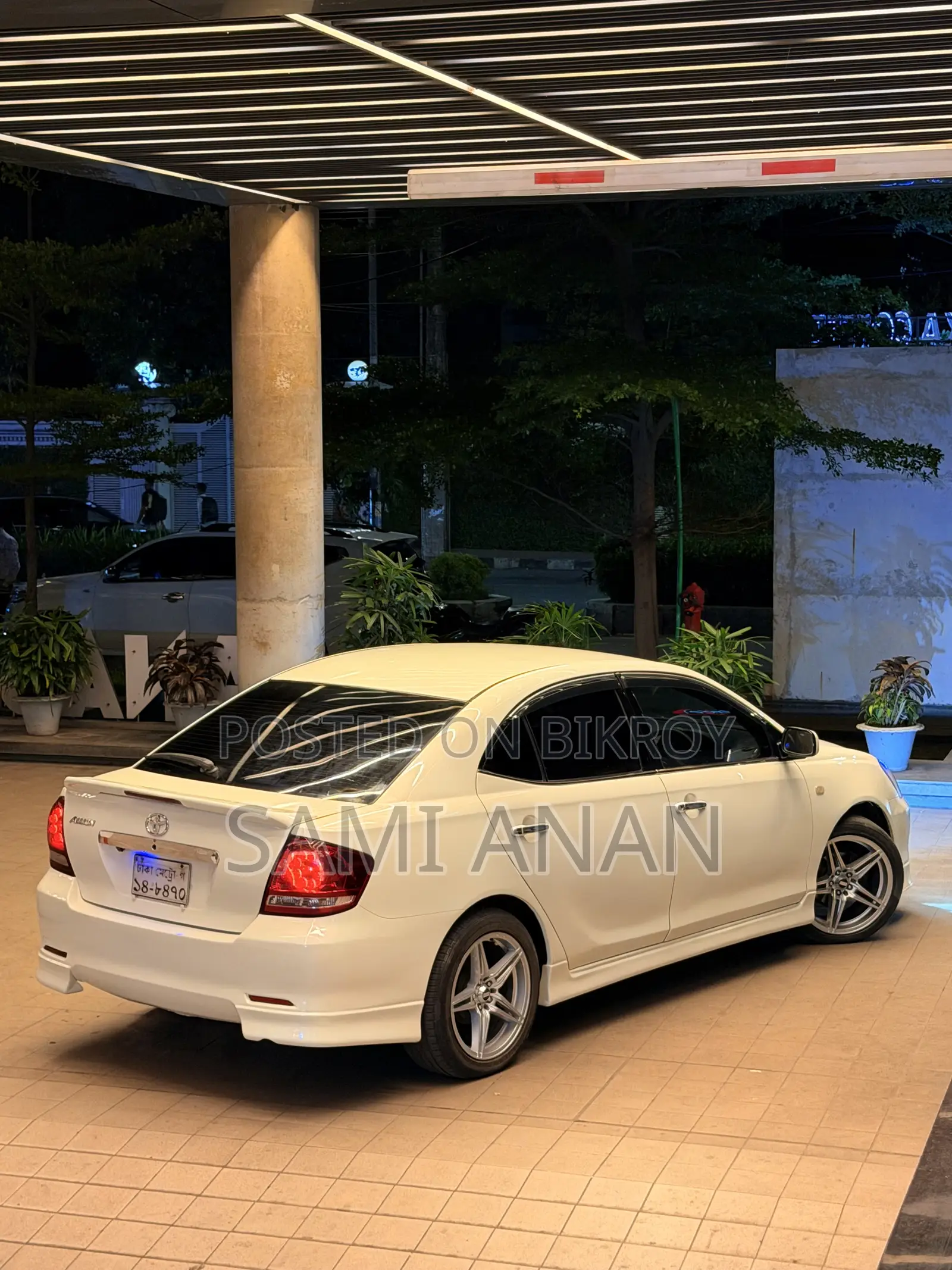 টয়োটা অ্যালিয়ন ২০০২ সাদা