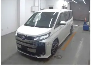 Toyota Noah 2023 Pearl