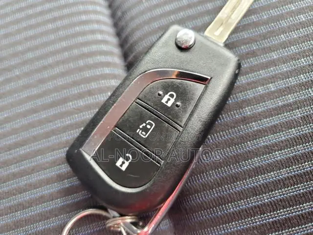Toyota Noah 2021 Silver
