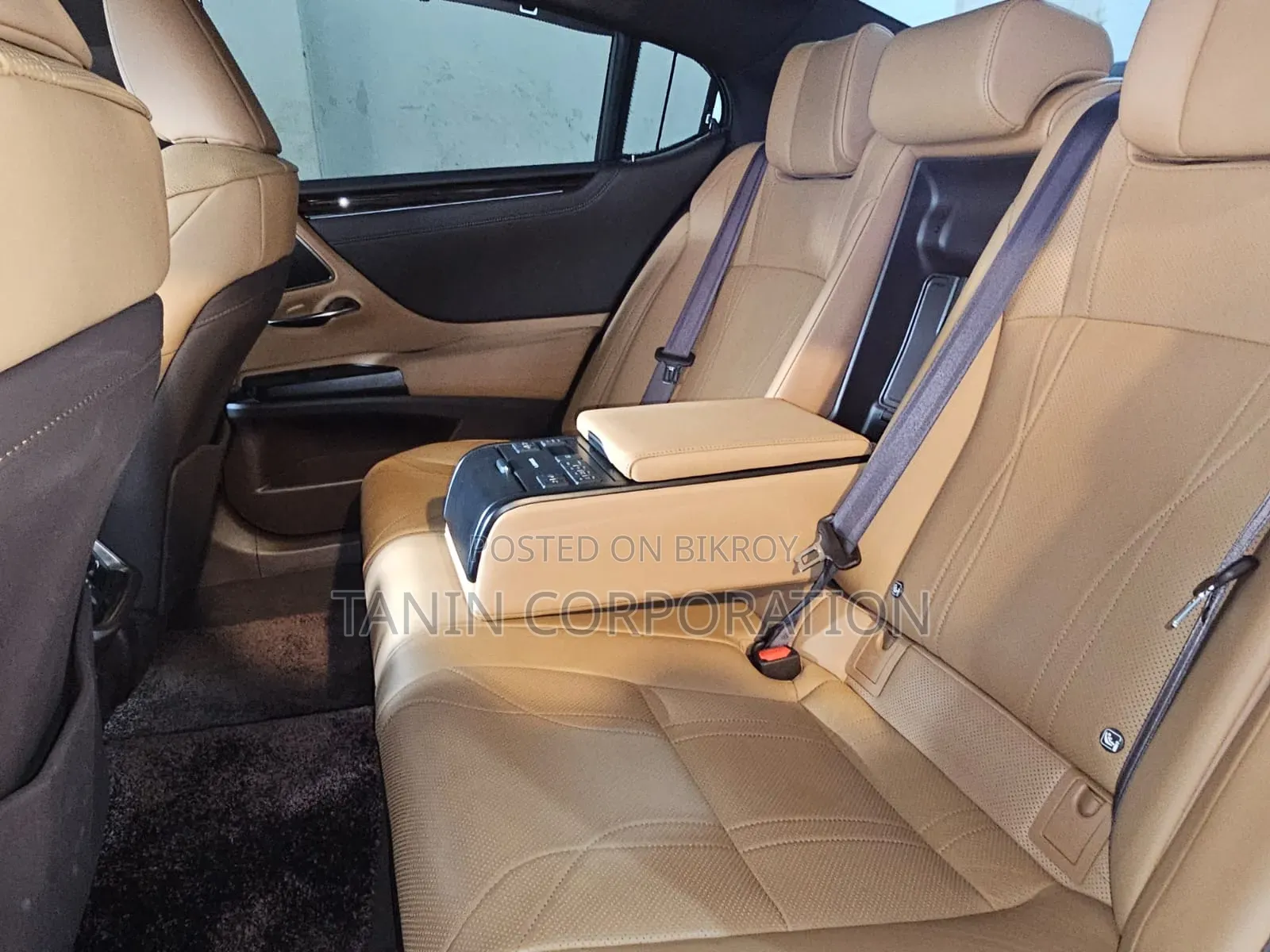 Lexus ES 2021