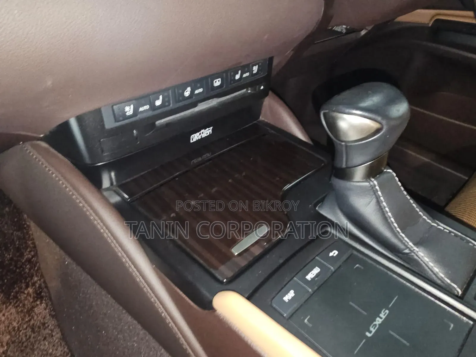 Lexus ES 2021