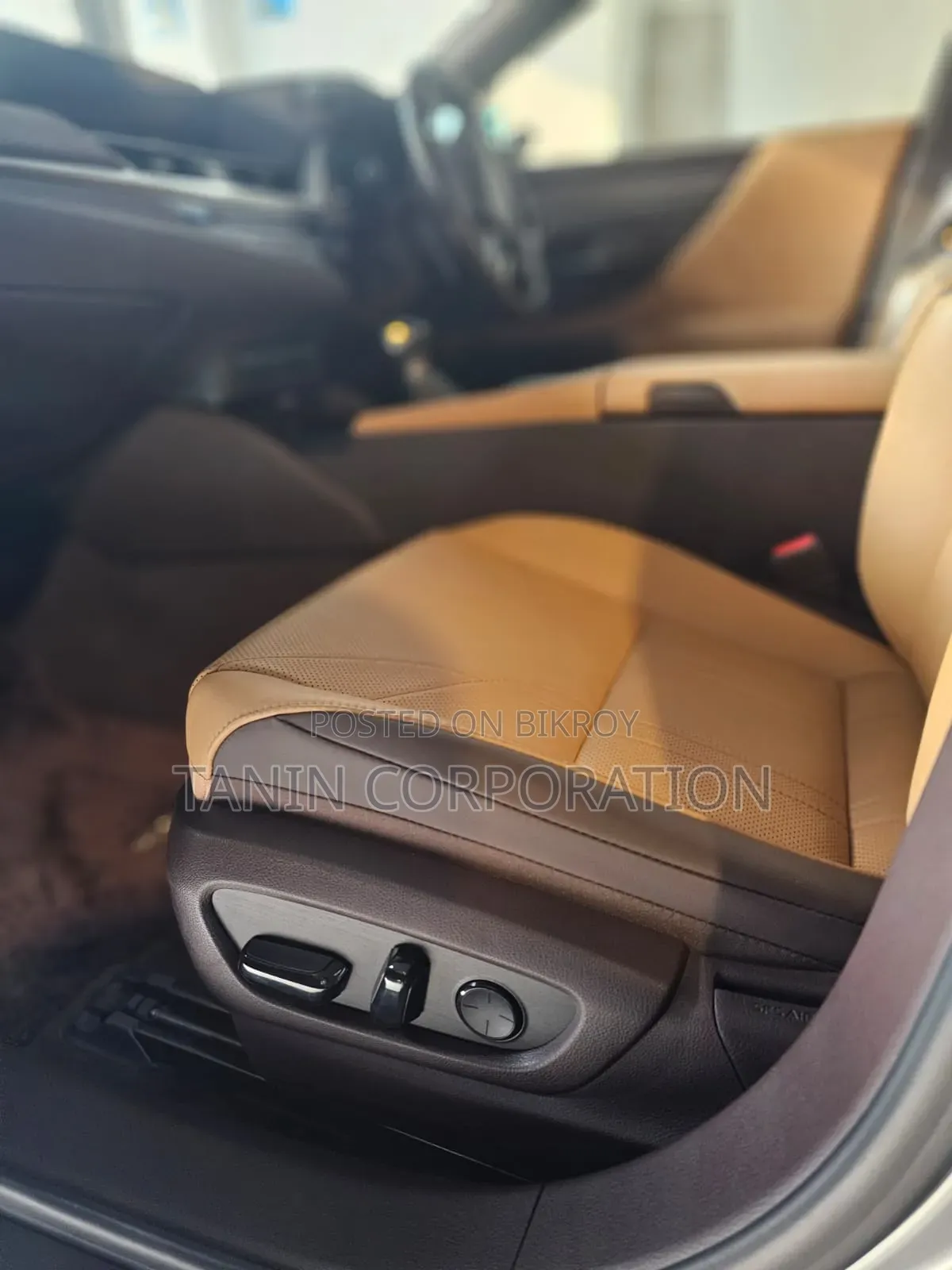 Lexus ES 2021