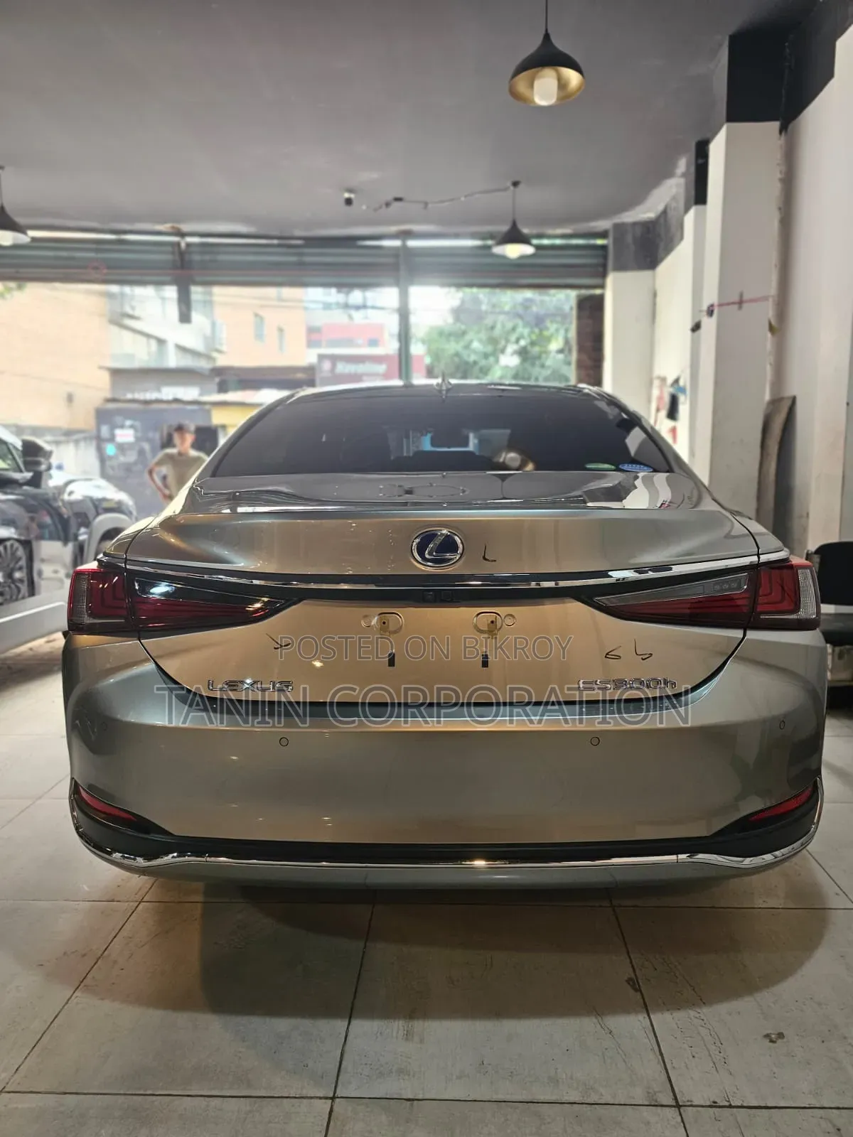 Lexus ES 2021