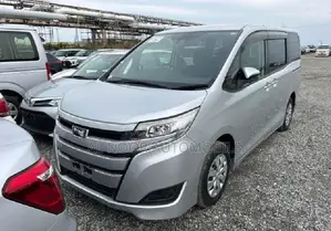 Toyota Noah 2021 Silver