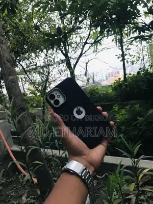অ্যাপল আইফোন ১১ ১২৮ জিবি সাদা