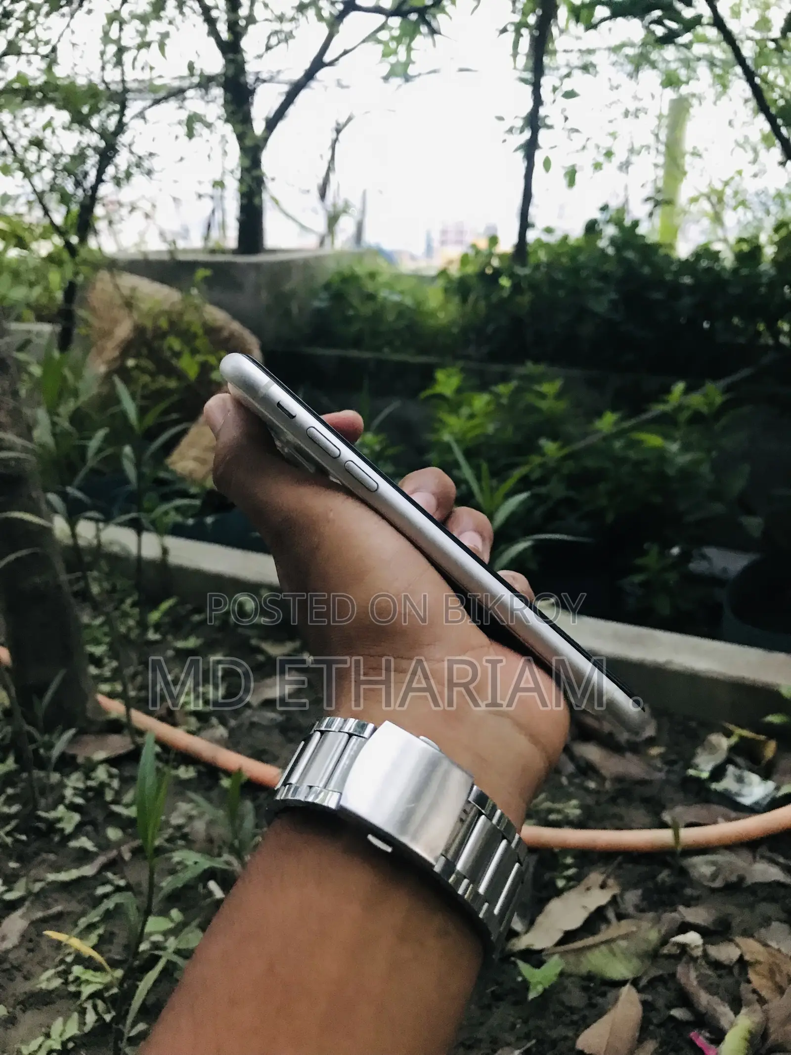 অ্যাপল আইফোন ১১ ১২৮ জিবি সাদা
