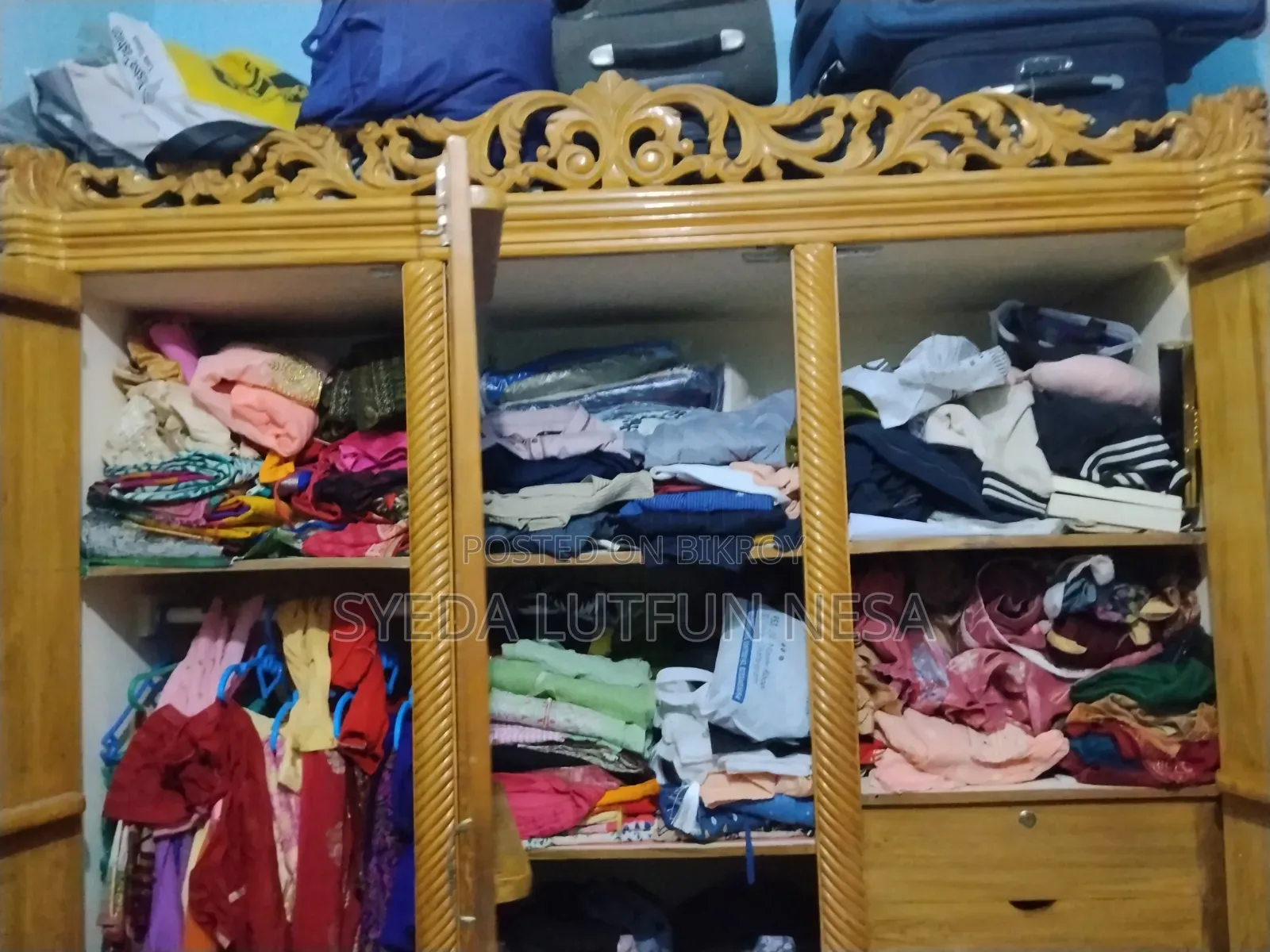 ক্লোজেট বিক্রয়ের জন্য