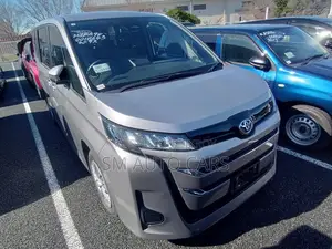 Toyota Noah 2022 Gray
